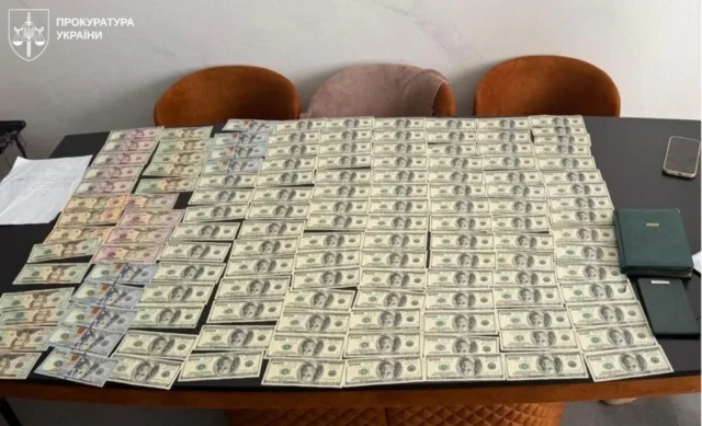 В Івано-Франківську затримали чиновників мерії за корупцію у сфері будівництва В-Івано-Франківську-головного-архітектора-і-чиновників-мерії-спіймали-на-схемі-продажу-дозволів-забудовникам-–-Генпрокурор