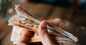 Скільки залишається від 100 тисяч євро: який чистий дохід у різних країнах Європи Скільки-залишається-від-100-тисяч-євро:-який-чистий-дохід-у-різних-країнах-Європи