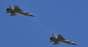 Російська атака на Україну: використання ракет і дронів у нічному ударі РФ ударила по Україні “Кинджалом” і сотнею дронів: що відомо про наслідки