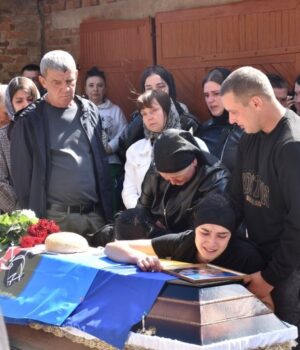 У-Городищенській-громаді-провели-в-останній-шлях-Героя-Віктора-Шолома У-Городищенській-громаді-провели-в-останній-шлях-Героя-Віктора-Шолома