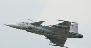 Україна розпочинає навчання пілотів на шведських винищувачах Gripen Українські пілоти вже навчаються на винищувачах Gripen