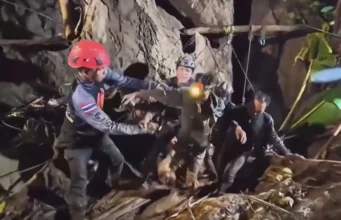 У Лаосі врятували першого чоловіка з затопленої печери У-Лаосі-врятували-першого-із-п'яти-людей,-заблокованих-у-затопленій-печері