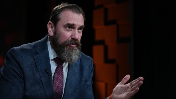 Освіта в Україні під час війни: виклики та нові можливості Українська-школа-у-час-війни:-підземні-споруди,-дистанційне-навчання-та-дефіцит-вчителів-Інтерв’ю-з-міністром.