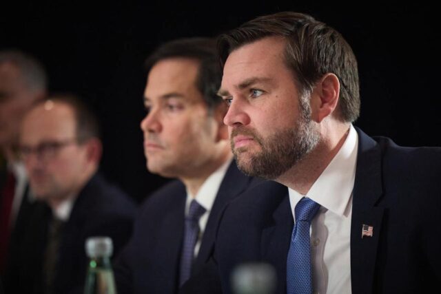 Трамп обирає собі наступника, є дві кандидатури, – NYT Трамп-обирає-собі-наступника,-є-дві-кандидатури,-–-nyt