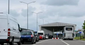 Прикордонники попереджають про ускладнення руху на виїзд з України Прикордонники попереджають про ускладнення руху на виїзд з України