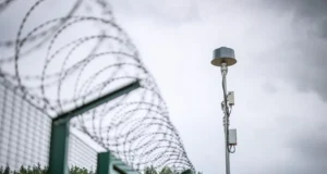 Естонія встановила стаціонарні детектори дронів на кордоні з Росією Естонія-посилила-кордон-із-рф-першими-стаціонарними-детекторами-дронів