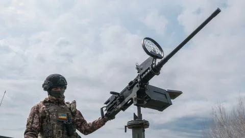 Сили ППО знищили більшість російських дронів під час нічної атаки Сили-ППО-знешкодили-212-із-229-російських-дронів-під-час-нічної-атаки
