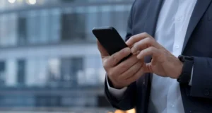 Вибір смартфона для роботи: на які характеристики звертати увагу перед купівлею