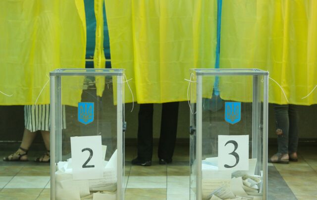 Російський план на випадок заморозки війни: вибори в Україні як стратегічний інструмент Пастка з виборами: у Зеленського назвали план РФ на випадок заморозки війни