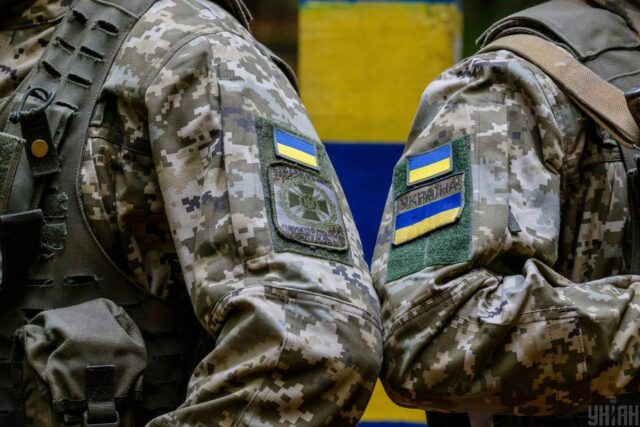 Вимагали $1 млн за постачання дронів. ВАКС арештував посадовця ДПСУ і виробника за вимагання хабаря Вимагали-$1-млн-за-постачання-дронів.-ВАКС-арештував-посадовця-ДПСУ-і-виробника-за-вимагання-хабаря