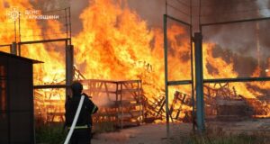 Росія атакувала Харків ракетами і дронами: в місті виникли пожежі, серед поранених – діти Росія-атакувала-Харків-ракетами-і-дронами:-в-місті-виникли-пожежі,-серед-поранених-–-діти