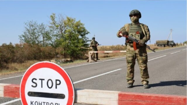 Активізація російських військових навчань в окупованому Криму: контекст та наслідки Шлях-до-окупованого-Криму-«може-перетворитися-на-дорогу-на-Москву».-Армія-РФ-готується-оборонятися?