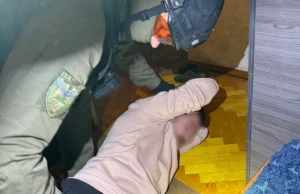 У Львові затримали чоловіка за напад на військового працівника У-Львові-затримали-чоловіка-за-напад-з-ножем-на-військового-ТЦК