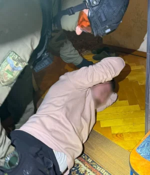 У-Львові-затримали-чоловіка-за-напад-з-ножем-на-військового-ТЦК У-Львові-затримали-чоловіка-за-напад-з-ножем-на-військового-ТЦК