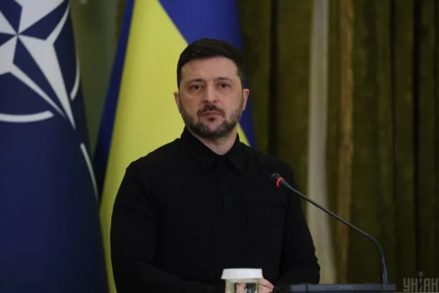 Зеленський готується до зустрічі з лідерами G7 Зеленський готується до зустрічі з лідерами G7