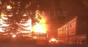 Атака дронів на завод у Тамбовській області: спалахнула пожежа У-тамбовській-області-рф-після-атаки-дронів-спалахнув-завод,-пов’язаний-із-виробництвом-ракетних-систем