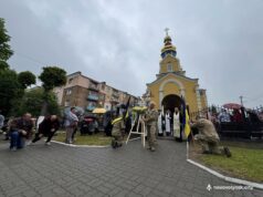 Нововолинськ прощався з Героєм Олександром Бєловим Нововолинська-громада-провела-в-останню-путь-Героя-Олександра-Бєлова