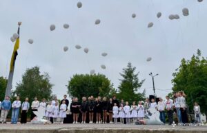 Вшанування пам’яті дітей, загиблих від агресії: акція «Голоси дітей» у Нововолинську «Голоси-дітей»:-у-Нововолинську-вшанували-пам’ять-загиблих-дітей-під-час-російсько-української-війни