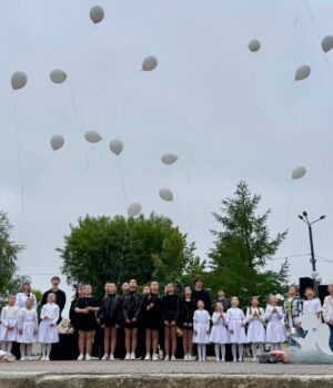«Голоси-дітей»:-у-Нововолинську-вшанували-пам’ять-загиблих-дітей-під-час-російсько-української-війни