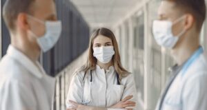 Кабмін розширив програму виплат для молодих лікарів: хто може отримати 200 тисяч гривень Кабмін-розширив-програму-виплат-для-молодих-лікарів:-хто-може-отримати-200-тисяч-гривень