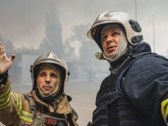 Російські удари по Дніпру: нові атаки на логістичну інфраструктуру У Дніпрі прогриміли вибухи, у мережі знову пишуть про удар по “Новій пошті”