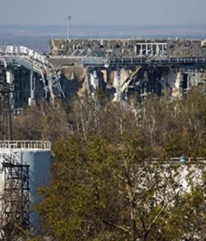 Сили-безпілотних-систем-взяли-під-вогневий-контроль-Донецький-аеропорт