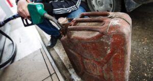 Криза пального на окупованих територіях: Луганщина та Донеччина стикаються з дефіцитом «Бензину-ніде-немає!»-Окупована-частина-Донбасу-знову-без-пального