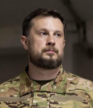 Рейтинг-травня:-умовна-партія-Білецького-наздоганяє-партію-Буданова