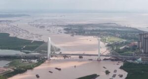 Китай з’єднав внутрішні райони з морем, проклавши мегаканал крізь пів країни Китай-з’єднав-внутрішні-райони-з-морем,-проклавши-мегаканал-крізь-пів-країни