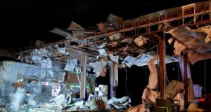 Російські удари по Сумщині: постраждали цивільні та енергетична інфраструктура Росіяни вдарили по енергетиці, АЗС та поштовому авто на Сумщині