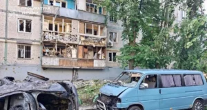 Ракетний обстріл Запоріжжя: двоє загиблих та семеро поранених Двоє-малих-дітей-серед-постраждалих-від-атаки-рф-на-Запоріжжя,-знищено-тепловоз