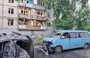 Ракетний обстріл Запоріжжя: двоє загиблих та семеро поранених Двоє-малих-дітей-серед-постраждалих-від-атаки-рф-на-Запоріжжя,-знищено-тепловоз