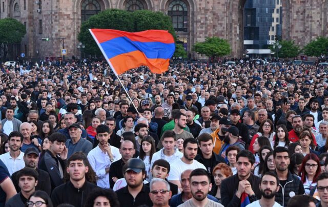 ЦВК Вірменії відхилила заяву про дискваліфікацію опозиційної партії “Сильна Вірменія” напередодні виборів ЦВК Вірменії за день до виборів відмовилася виключати партію, яку пов’язують із РФ