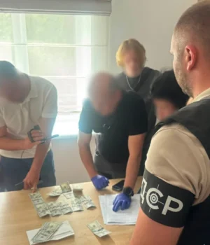 Фіктивні-інвалідності-для-ухилення-від-мобілізації:-на-Волині-затримали-голову-експертної-команди-та-медика