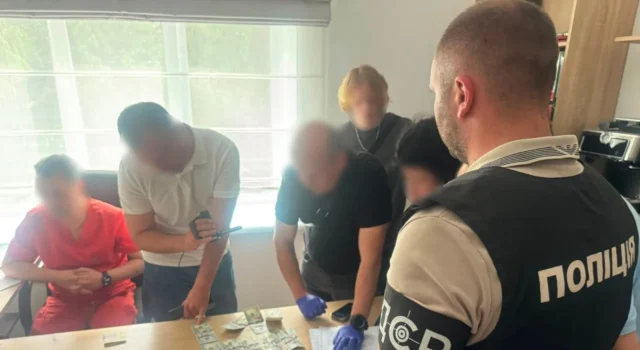На Волині затримали голову експертної команди за продаж фіктивних інвалідностей Фіктивні-інвалідності-для-ухилення-від-мобілізації:-на-Волині-затримали-голову-експертної-команди-та-медика