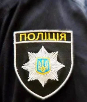 У Хмельницькому дівчина впала з 16-поверхового житлового будинку