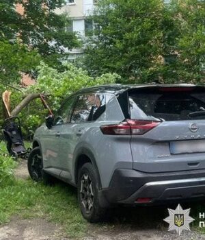 Збила-двох-жінок-з дитиною:-моторошна-ДТП-сталася-в Хмельницькому —-деталі-від-поліції Збила-двох-жінок-з дитиною:-моторошна-ДТП-сталася-в Хмельницькому —-деталі-від-поліції