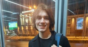 Студента з Мурманська засудили до 15 років за держзраду та тероризм «Порізав-собі-руки-і-шию»-Історія-студента-з-Мурманська-про-«війну-проти-свого-населення»-у.