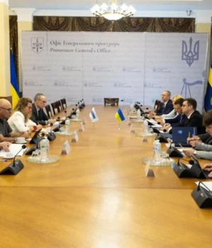 За-фактами-мілітаризації-українських-дітей-розслідується-28-справ-–-в-Офісі-Генпрокурора-обговорили-з-експертами. За-фактами-мілітаризації-українських-дітей-розслідується-28-справ-–-в-Офісі-Генпрокурора-обговорили-з-експертами.