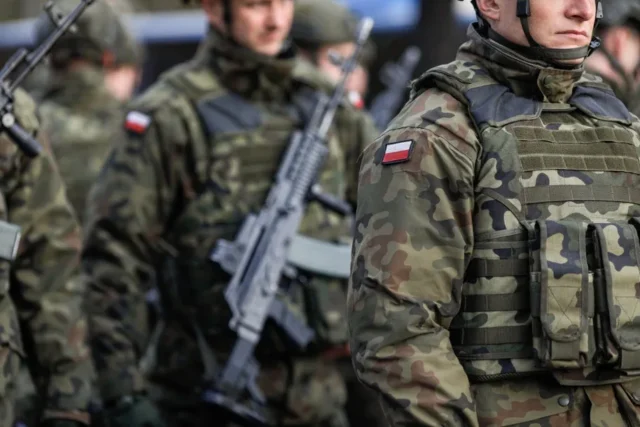 Польща планує збільшити чисельність армії до 500 тисяч військових до 2039 року Польща-планує-збільшити-чисельність-армії-до-500-тисяч-військових-до-2039-року