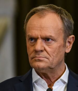 tusk__gettyimages_1946041832_5878bb27a3a07ced88cfd4d5a3b1bb19_1300x820.jpg Туск дав обіцянку щодо України та ЄС після скандалу з УПА