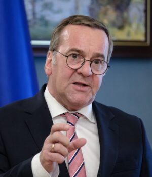pistorius_foto_vitalii___nosach_rbk_ukrai__na_4_37dd4ceba713c5d9cbd8debb474e01e2_1300x820.jpg Німеччина дасть гроші на чеську снарядну ініціативу для України