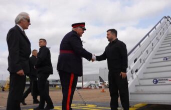 Чому Зеленський летів до Лондона через Молдову, а не через Польщу: відповідь МЗС Чому-Зеленський-летів-до-Лондона-через-Молдову,-а-не-через-Польщу:-відповідь-МЗС