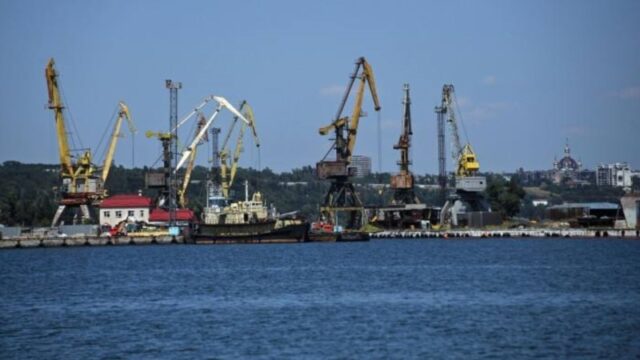 Українські військові завдали удару по порту Маріуполя та Чонгарському мосту РФ-втратила-контроль-над-портом-в-окупованому-Маріуполі?