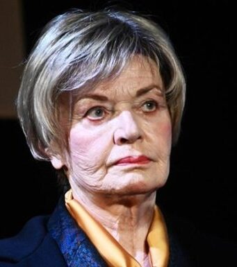 Померла відома радянська акторка Людмила Чурсіна Померла-відома-радянська-акторка-Людмила-Чурсіна