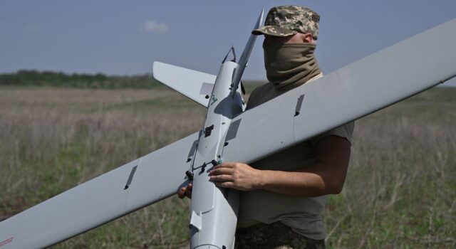Удар по російській логістиці: Траса Р-280 перетворилася на “дорогу смерті” для окупантів Українські дрони перетворили на “дорогу смерті” ключову трасу до Криму, – The Guardian
