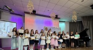 Відзначення талановитих учнів у Школі мистецтв Нововолинська У-Школі-мистецтв-відбулася-церемонія-нагородження-обдарованих-дітей