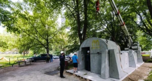 Естонія реалізувала перше модульне укриття за українським дизайном у Таллінні Естонія-встановила-перше-модульне-укриття-за-українським-дизайном