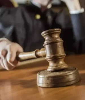 Суд зобов’язав Міноборони виплатити вдові військового частку з ₴15 млн допомоги