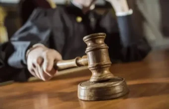 Суд зобов’язав Міноборони виплатити вдові військового частку з ₴15 млн допомоги Суд зобов’язав Міноборони виплатити вдові військового частку з ₴15 млн допомоги